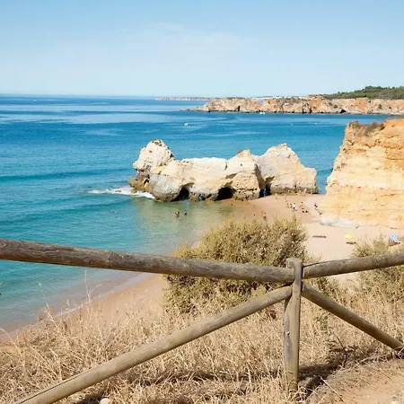 Beach 2min Walk Портиман