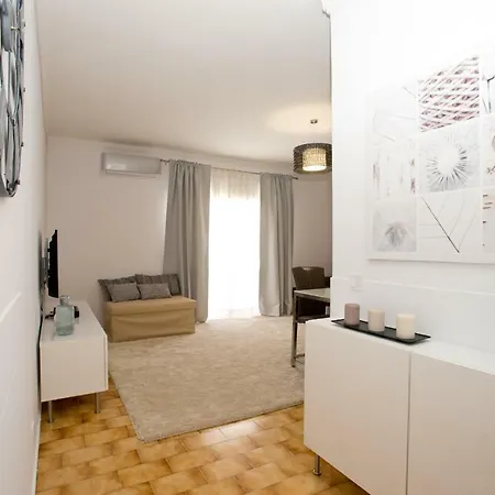 Beach 2min Walk Апартаменты *